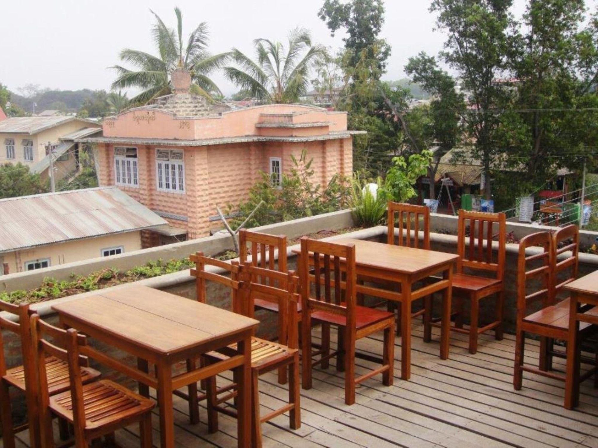 Three Seasons Inn & Spa Nyaung Shwe Εξωτερικό φωτογραφία